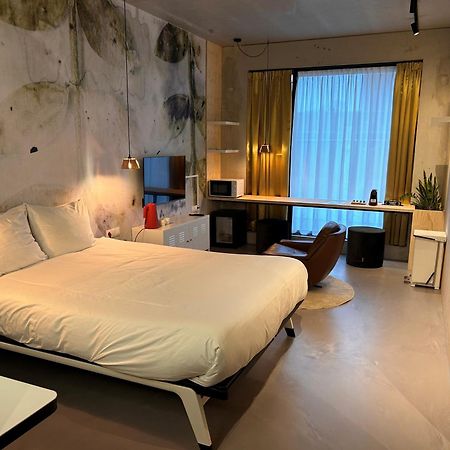 Moloko, Modern Designed Sleep & Shower Hotel In City Center, Digital Key By Sms أنسْخيدي المظهر الخارجي الصورة